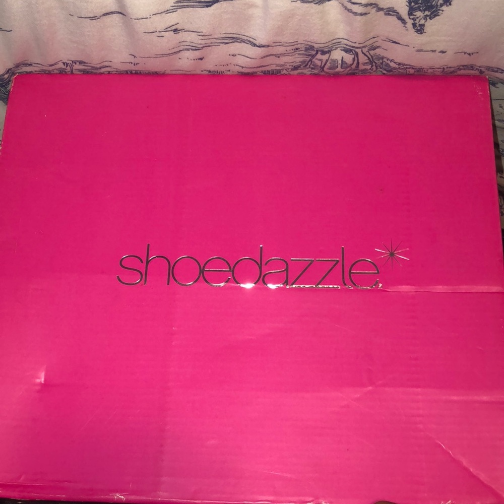 Wore twice beautiful comfy wedge.